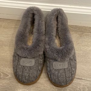 Like new UGG slippers